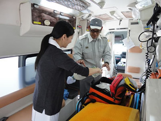 写真1：看護師の救急車同乗研修