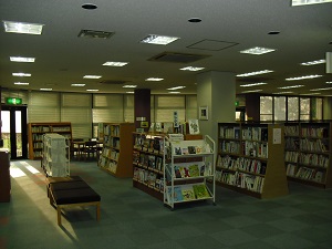 河南コミュニティセンター図書室の様子