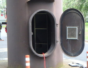 鉄塔照明入口の写真