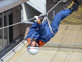 写真1：ロープブリッジ救出