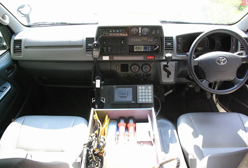 写真:救急車の運転席