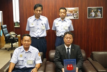 写真2：表示証交付式