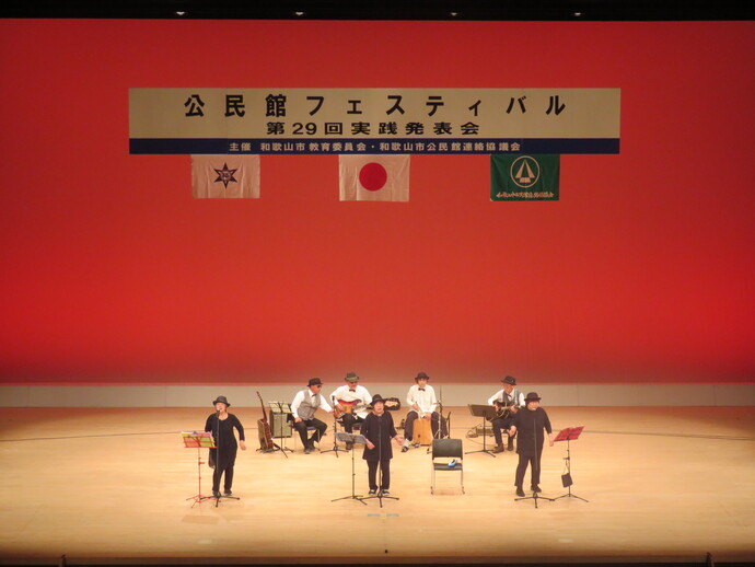 写真：ウクレレ・ギター