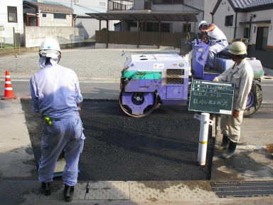 写真：路面復旧工