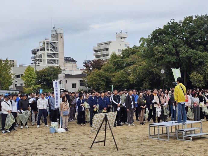 令和7年度「おもてなし大清掃」の様子（1）