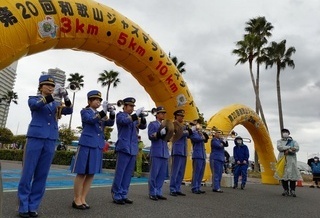 写真：ファンファーレ