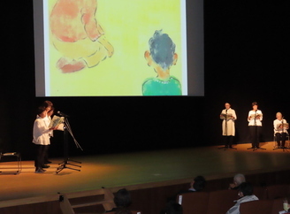 読み語りの様子