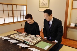 画像1：有吉佐和子の筆跡に触れて