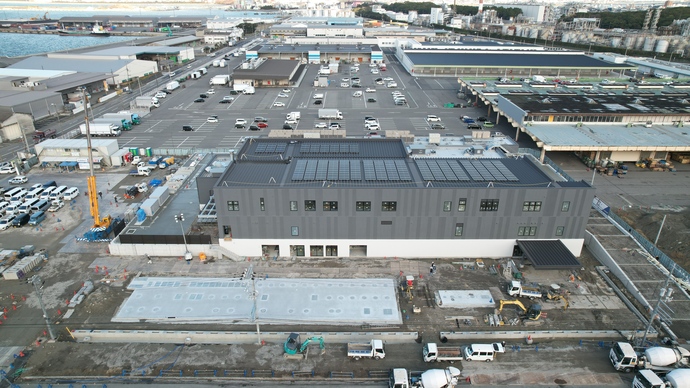 令和7年12月　内装工事、外構工事、太陽光パネル設置工事等