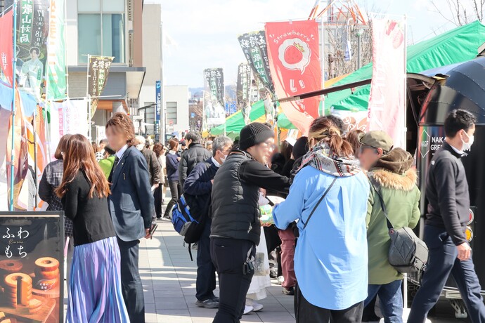 販売会の様子の写真