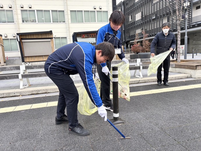 「おはよう5分間清掃」の様子（2）