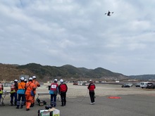 写真：ドローンの設定風景