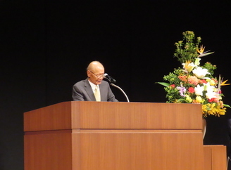 オープニングの様子　会長あいさつ
