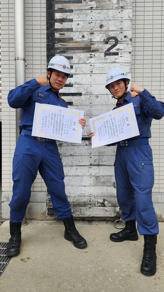 かりもと隊員、にしぐち隊員の写真